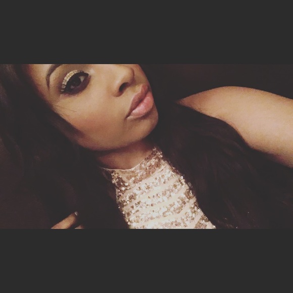 Meet your Posher, Raquel - Picture 1 of 1